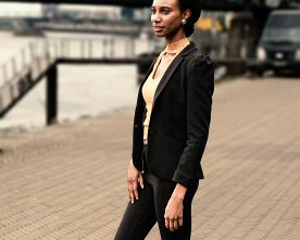 Nevrela_Shooting--Aisha-(1)